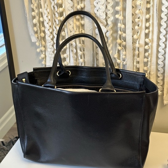 Kate Spade tote with bow - Picture 3 of 3